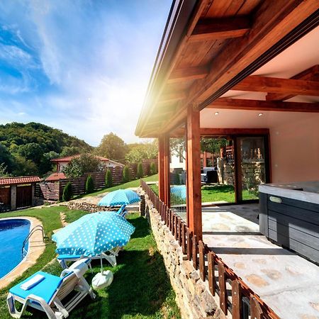 House Maya Трявна Экстерьер фото