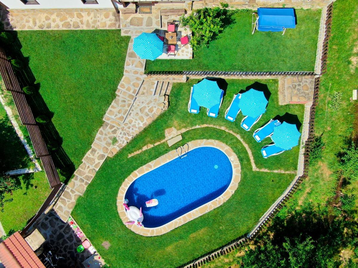 House Maya Трявна Экстерьер фото