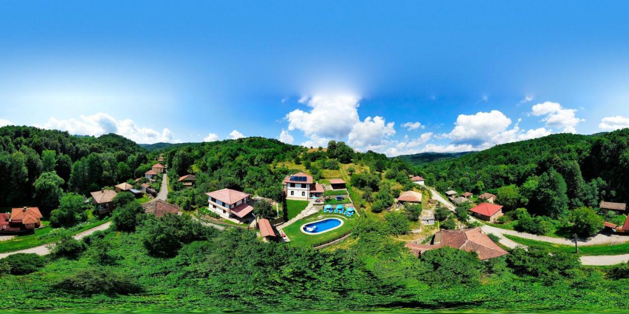 House Maya Трявна Экстерьер фото