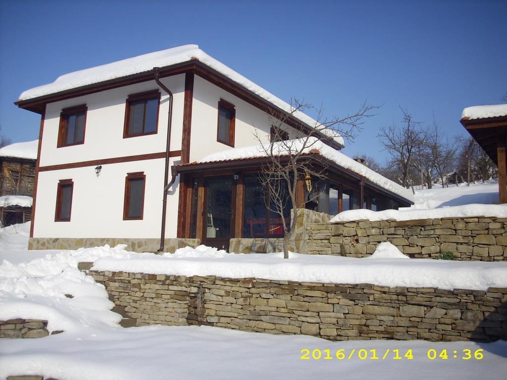 House Maya Трявна Экстерьер фото