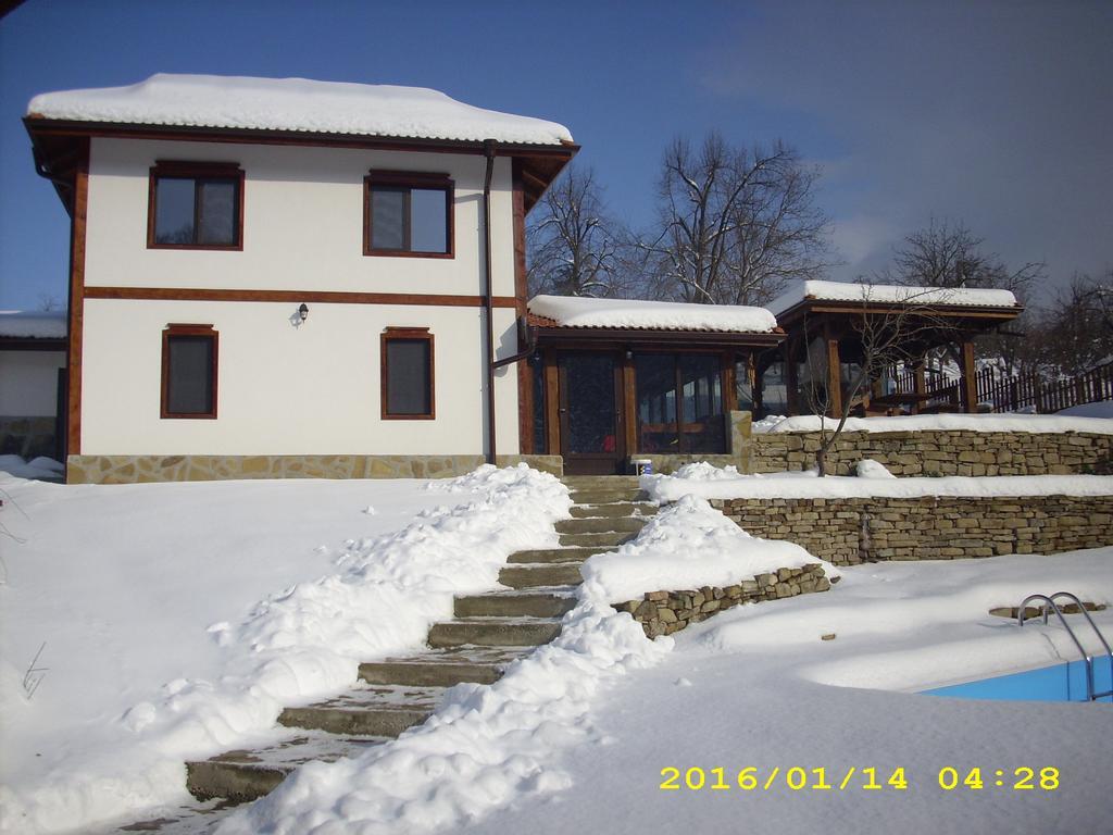 House Maya Трявна Экстерьер фото